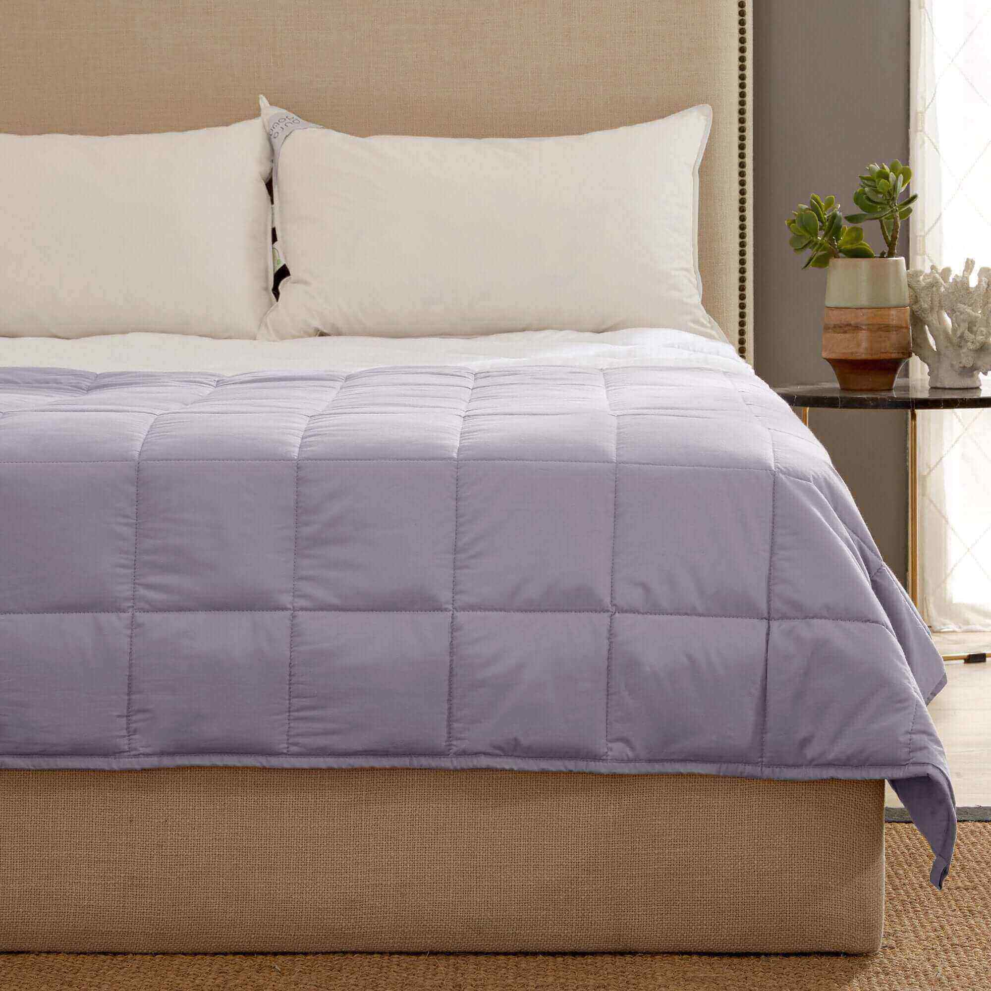 Kathy Ireland Weighted Blanket with Glass Beads in Silver Kathy Ireland Weighted Blanket with Glass Beads in Silver