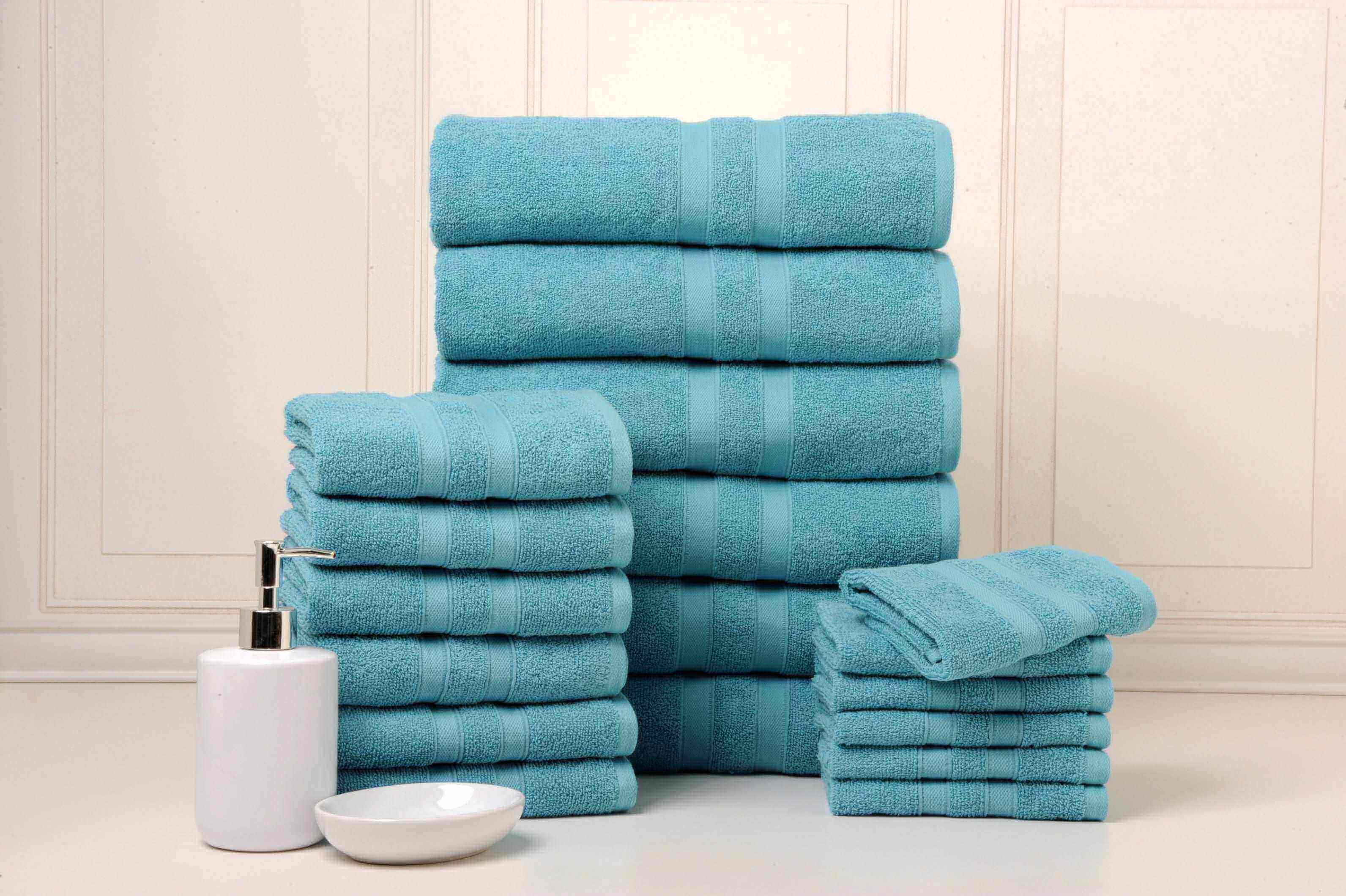 Solid Teal Colour of 18 Piece Egyptian Cotton Towel Set Solid Teal Colour of 18 Piece Egyptian Cotton Towel Set