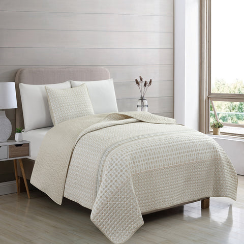 Patina Vie Maison Vintage Floral Printed Quilt Set with Shams