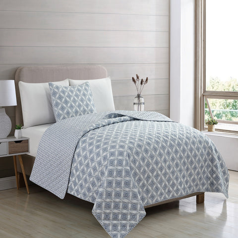 Patina Vie Maison Vintage Floral Printed Quilt Set with Shams