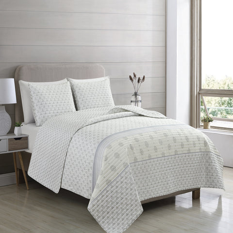 Patina Vie Maison Vintage Floral Printed Quilt Set with Shams