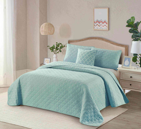 Bibb Home 4 Piece Solid Quilt Set with Cushion in light blue