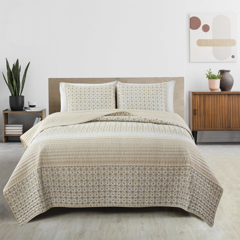 Patina Vie Maison Vintage Floral Printed Quilt Set with Shams