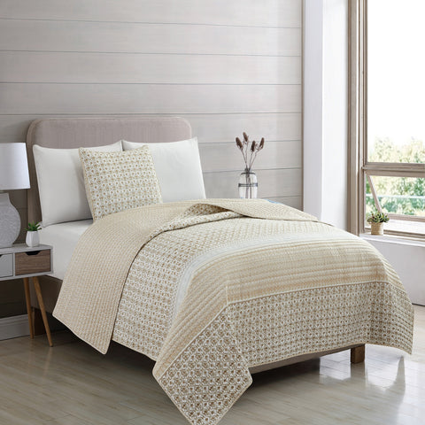 Patina Vie Maison Vintage Floral Printed Quilt Set with Shams