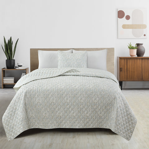 Patina Vie Maison Vintage Floral Printed Quilt Set with Shams