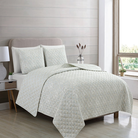 Patina Vie Maison Vintage Floral Printed Quilt Set with Shams