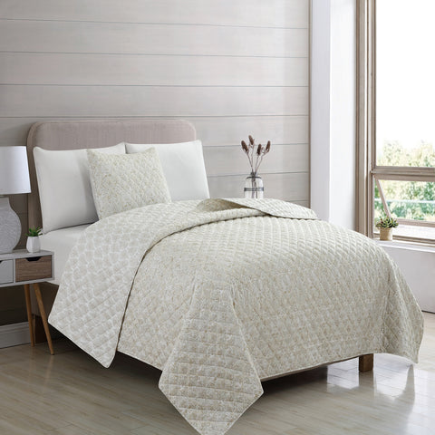 Patina Vie Maison Vintage Floral Printed Quilt Set with Shams