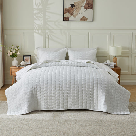 3-Piece Seersucker Textured Quilt & Sham Set