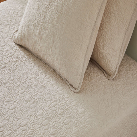 Patina Vie 3 Piece 100% Cotton Stitched Embroidered Quilt Set