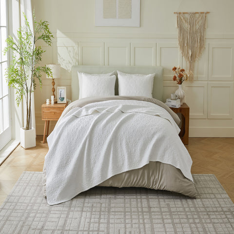 Patina Vie 3 Piece 100% Cotton Stitched Embroidered Quilt Set