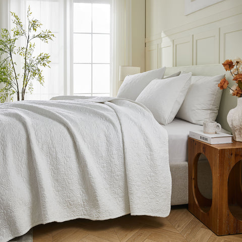 Patina Vie 3 Piece 100% Cotton Stitched Embroidered Quilt Set