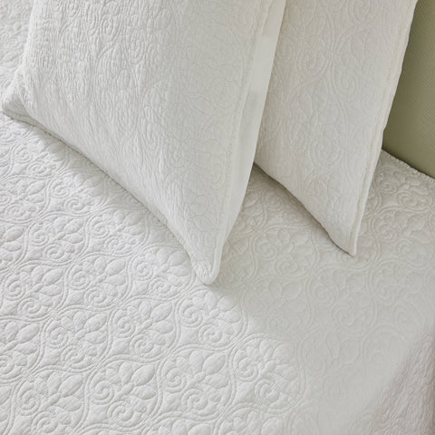 Patina Vie 3 Piece 100% Cotton Stitched Embroidered Quilt Set